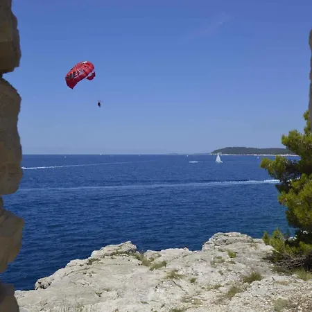 In Pula/istrien 10949 *